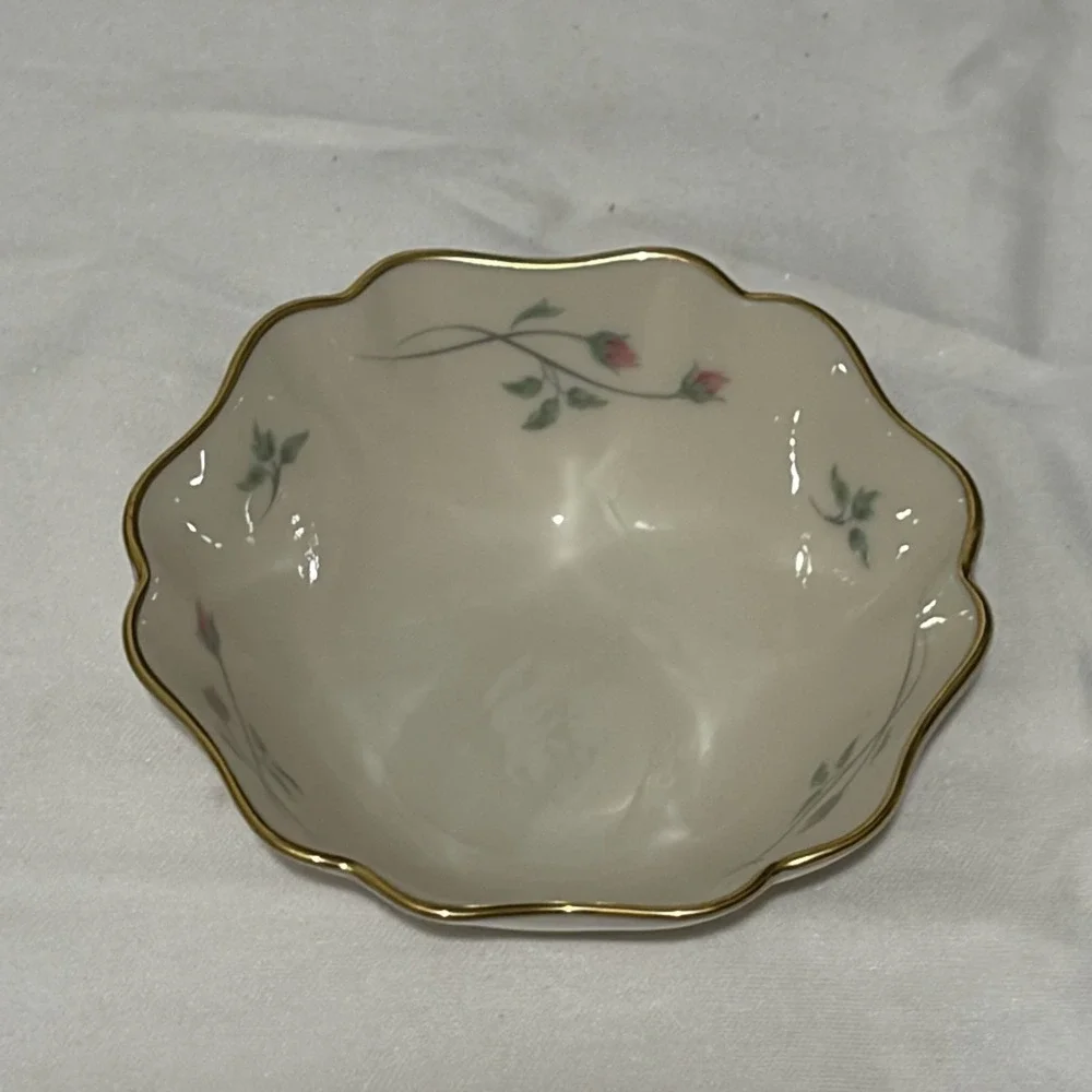 Lenox Rose Manor Vintage Pink Rosebuds Porcelain Trinket Dish 24k gold rim 4